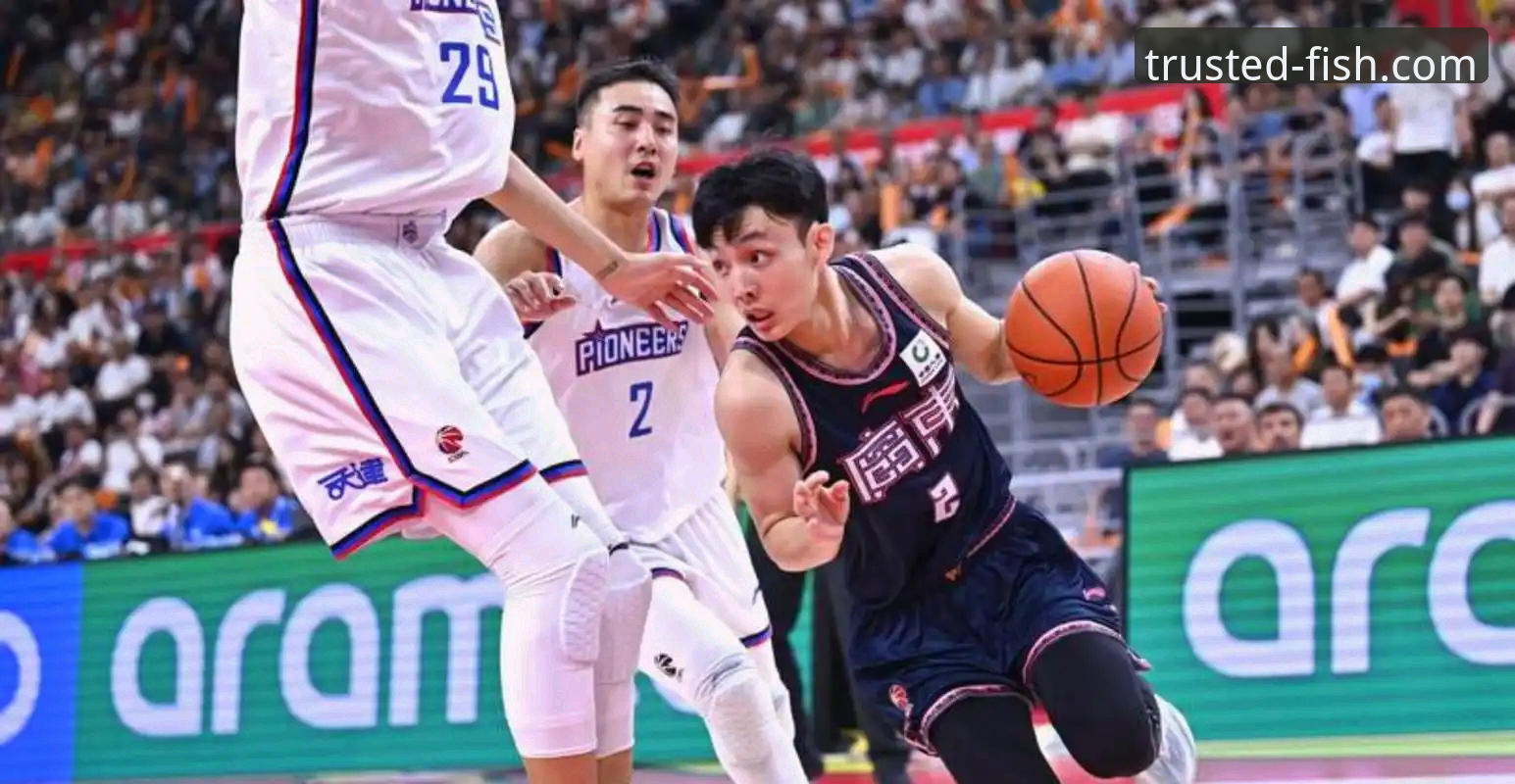 乐鱼体育贴心支持 如何从一场酣畅淋漓的CBA大胜中,洞悉冠军球队的战术密码?